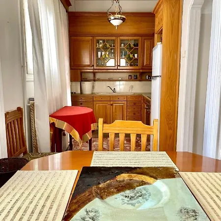 Zoe's House Skiathos. Centre Of Skiathos Town